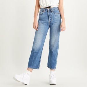 Levi’s Ribcage Straight Ankle Denim Jeans Size 26 Button Fly
